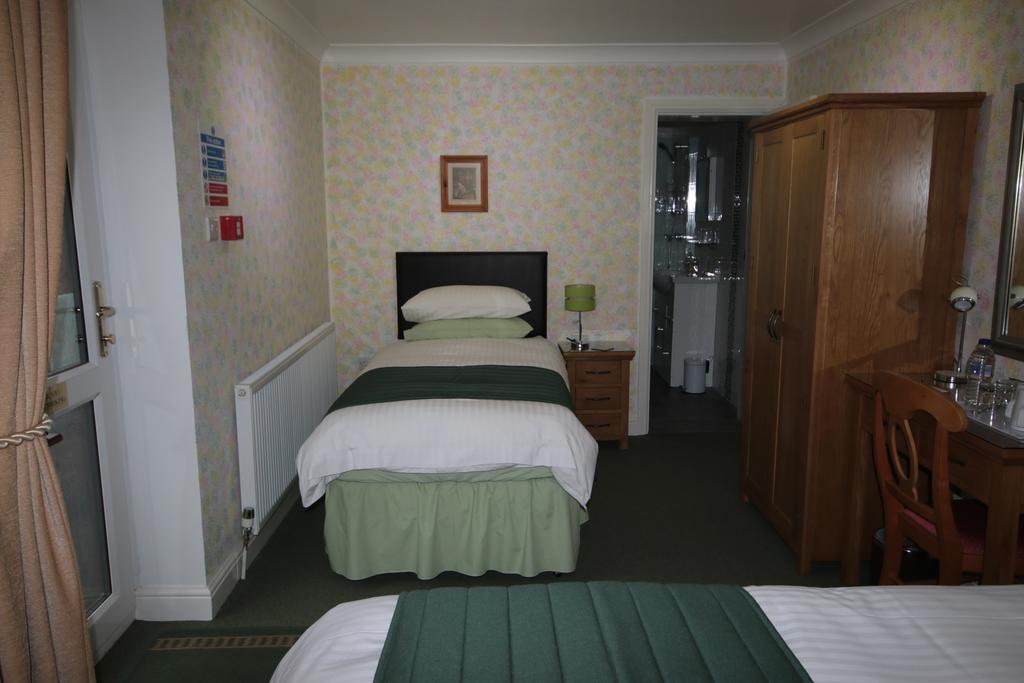Eagles Guest House Lincoln Exterior photo